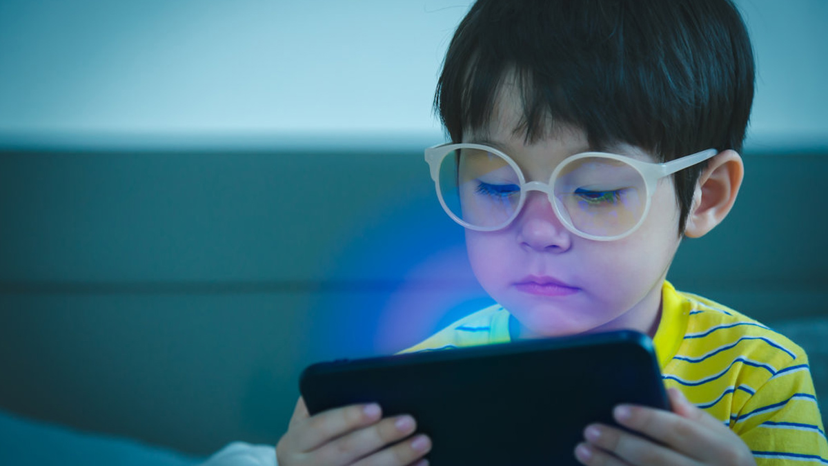 cara mendidik anak saat sudah kenal HP